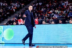 常规赛第1！卢伟：非常感谢这帮队员 今天能拼下来非常不容易