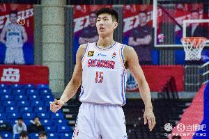 一节花？四川首节19中4仅得9分 浙江20中12砍下30分 已有21分差距