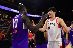 4-0领先好兄弟瀚森！马卢阿奇18分钟4+3 打上关键时刻 正负值+10