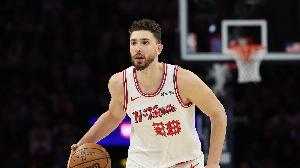 罚球还得练！申京12中6拿到19分6板2助1断1帽 罚球13中7丢6个