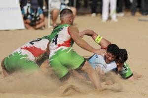 第六届亚洲沙滩运动会沙滩卡巴迪男子决赛：伊朗队胜印度队夺冠