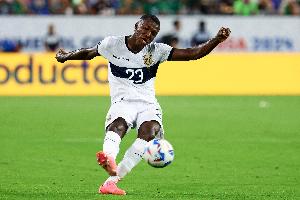 记者：凯塞多、奥塔门迪可能避免世界杯首场禁赛