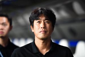 苗原：徐正源此次带俩经纪人现身，团队用1-2个窗口把球员替换掉