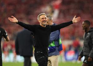 罗滕：恩里克在场上的布置令人惊叹，我希望俱乐部能长期留住他