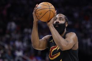 老冤家！哈登生涯在福斯特吹罚下仅3胜15负 但首轮打猛龙G5获胜