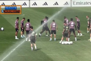 暂停！姆巴佩给门迪传球失误后主动停止了抢圈训练