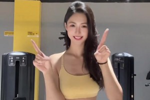 伯德：我喜欢科比，但是最强的是詹姆斯！